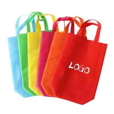 China Recyclable Recycle Non Woven Fabric Bag Custom Printed Grocery Tote Bags For Shopping Custom Friendly Reusable Shopping Bag With Logo for sale