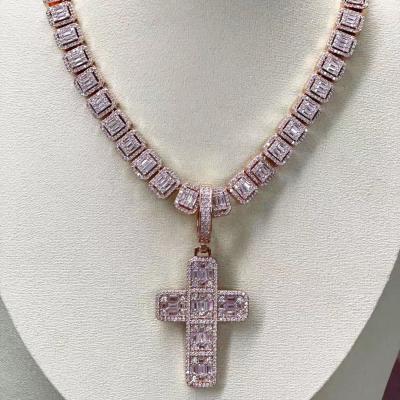 China Simple Necklace 18K, Ladies Gold Cross Diamond Cross Pendant Necklace Jewelry for sale