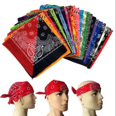 China Multifunctional Customize 80 GSM Outdoor Square Headband Scarf Cotton Large Sports Bandannas Handkerchief Sports 22inch for sale