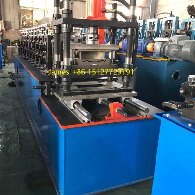 Chine Steel Fence Design and Products Fence Profile Roll Forming Machine Customized Design PPGI Steel Fence Cold Roll Forming Machine à vendre