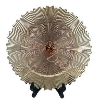 China Disposable HY Irregular Plastic PP Copper Gold Reef Events Dinner Plates Disposable Charger Plate for Wedding Party Hotel Table Decorative for sale