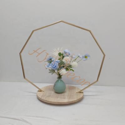 China Romantic Wedding Decoration HY Shinny Gold Hexagon Stand Wedding Anniversary Events Flower Vases Rustic Wooden Chassis Floral Centerpieces for Wedding Table for sale