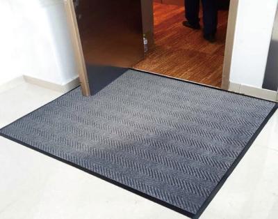 China Stain Resistant Extra Large Large Roll PP Commercial Long Entryway Cut Pile Polypropylene Nylon Fiber Ribbed Door Mat With PVC Backing for sale