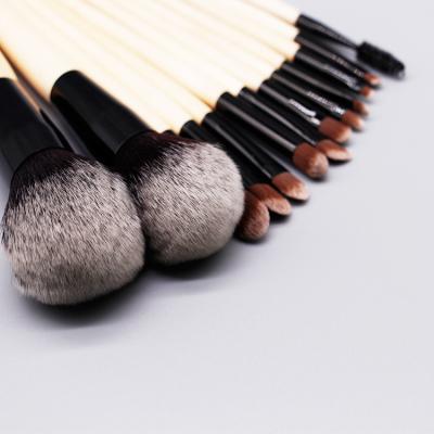 China Angular Blush Factory Wholesale Silver Wooden Makeup Brush Professional Beauty Makeup Brush 13pcs Facial Set for sale