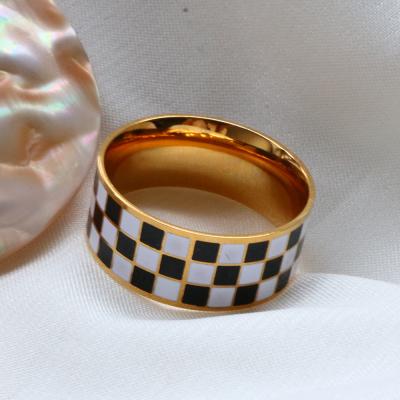 China Wholesale FASHIONABLE Enamel Ring 8mm Minimalist Ring For Women Trendy Jewelry Wide Black White Plaid Gift for sale