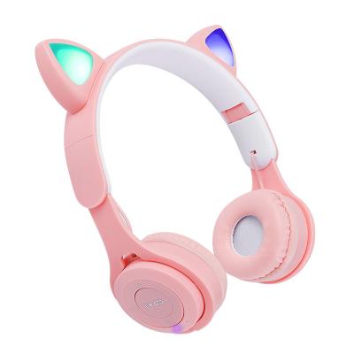 China Perfect Healthy Cat Foldable Headphones For Girls Over-Ear Headphones Cat Pink For Song Cat Ear Wireless Headphones for sale