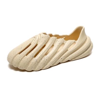 China Yezzy New Style Fashion Breathable Eva Cushioning Slipper for Women and Men, High Quality Slippers for sale