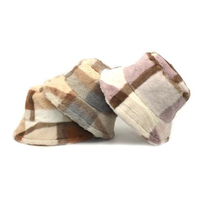 China New Winter Dobby Plush Grid Fisherman Cap Basin Of Han Edition Outdoor Cap Web Winter Female Celebrity Warm Hat for sale