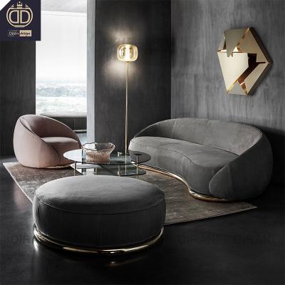 China Luxury Furniture Sofa Set Italian Design Modern Sofa Set Furniture Luxury Piece by Ghidini Abbracci Sofa Curved Shape Leather Living for sale