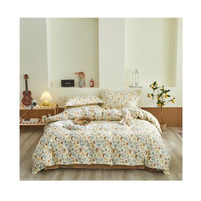 China Viable Custom Size Warm Winter Polyester Floral Print Bedding Set For Hotel for sale