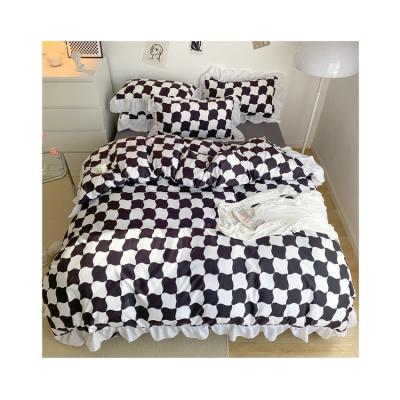 China Durable Woven Polyester Stripe Satin Fabric Lace Bedding Set For Hotel for sale