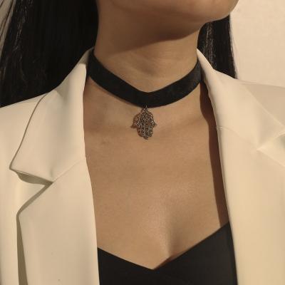 China Antique BOHEMIA Hand Bohemian Necklace Black Alloy BOHEMIA Velvet Hamsa Palm Fatima Pendant Necklace for sale