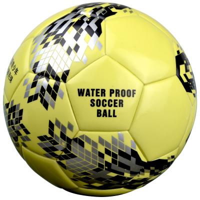 China Outdoor game glow in the dark soccer ball for sale