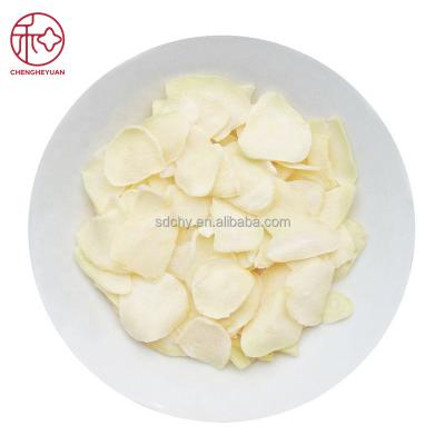 China Bulk Dry Dehydrated Dried Garlic Flakes To Make Delicious Food for sale