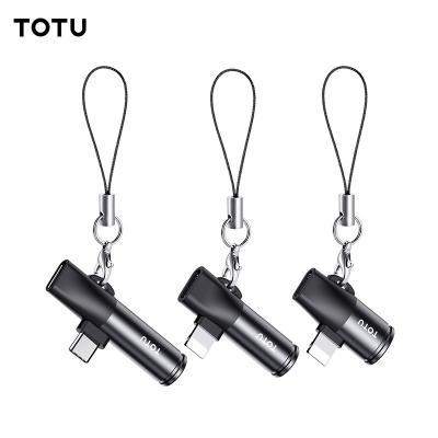 China Mobile Phone TOTU 2019 New Products For iPhone Earphone Adapter 2 In 1 Design for sale