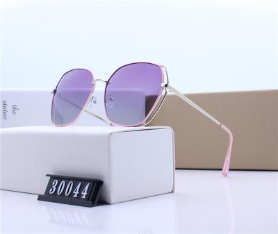 China Fashion sunglasses men's and women's sunglasses off-center metallic sunglasses new shape trends large frame thin face glasses for sale