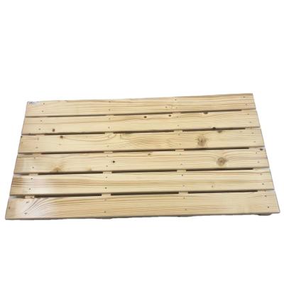 China Modern sturdy pine wood bath floor shower rug panel with vented plank and anti-slip feet, polished to prevent for sale