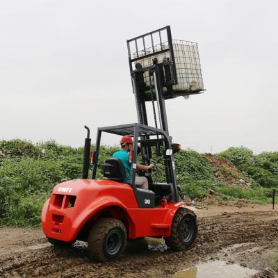 China 3 ton vorkheftruck voor ruw terrein met Ce ISO SGS-certificering en pneumatische of vaste banden Te koop