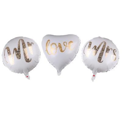 China New 18 Inch Design Mr. And Mrs. Love Festival Stuff Festival Stuff Foil Balloon Valentines Day Birthday Round Wedding Party Decoration White Balloon for sale