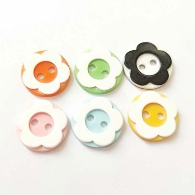 China 2 Hole Craft Cute Custom Pink 20L Polyester Resin Polyester Resin Shirt Washable Colorful Flat Flower Buttons For Children Clothing for sale