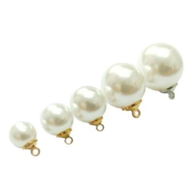 China Dry Cleaning Wholesale Competitive Price Shell Pearl White Creative Button for sale