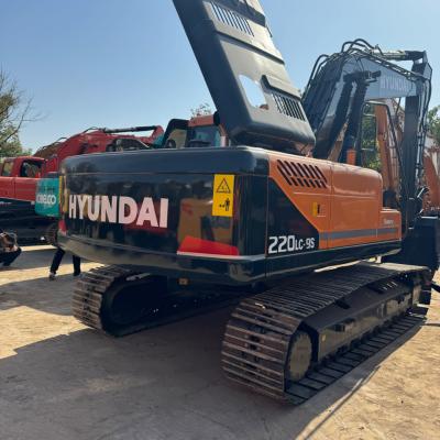 China Selling 90% of new and second-hand Hyundai 220 excavators, old excavators, and old hook machines at a low price for sale