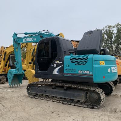 China Excavadora Kobelco SK140 do Japão com capacidade de balde de 0,57m3 e baixas horas de trabalho à venda