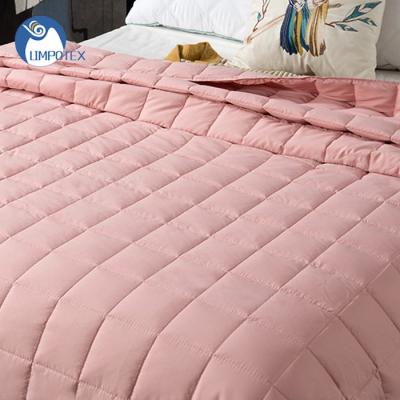 China PORTABLE Hot Selling Easy Care Polyester Filling Pink Blanket for sale