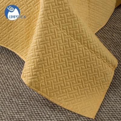 China PORTABLE Custom Size Polyester Fiber Summer Air Conditioning Blanket for sale