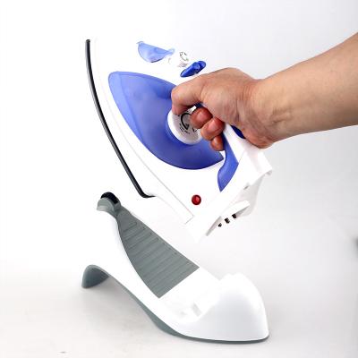 China Portable Hotel Business Stainless Steel Clothes Ironing Machine 1800w Lightweight Industrial Cordless Steam Iron for sale