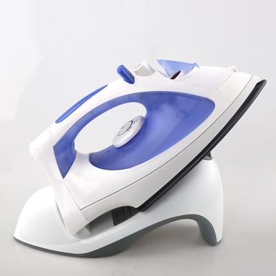 Cina Portable Hotel Fast-Heat Household Stainless Steel Handheld Unique Design Vertical Cordless Industrial Steam Iron in vendita