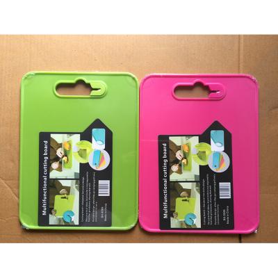 China Viable multifunctional plastic cutting board for home use for sale