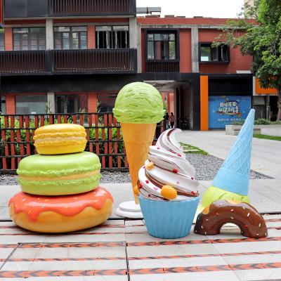 China 2022 Europe Mall Hot Decoration Ice Cream Cone Sculpture Resin Giant Outdoor Fiberglass Sculpture For Ice Cream Donut Decorations for sale