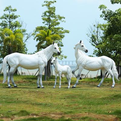 China Europe Horse Sculpture Outdoor Life Size Fiberglass Resin Animal Garden Ornaments Outdoor Mall Fiberglass Decoration for sale