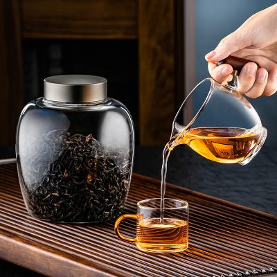 China Freshness Preservation 500ML Large Capacity High Borosilicate Tea Flavor Food Sealing Jar Glass Jar With Metal Lid Glass Jar With Metal Lid for sale