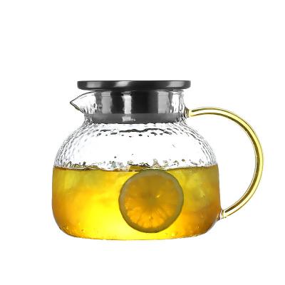 China Pyrex Viable Glass Jug With Lid Heat Resistant Water Jug For Tea And Juice Beverage Ice Hot/Cold Water for sale