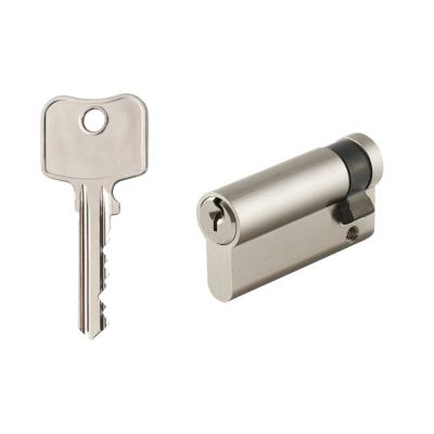 China Making Key Locking System Free Sample Commercial European Door Lock Italy 45mm Brass Type 6 Cylinder Pin Cam Key Half Lock for sale