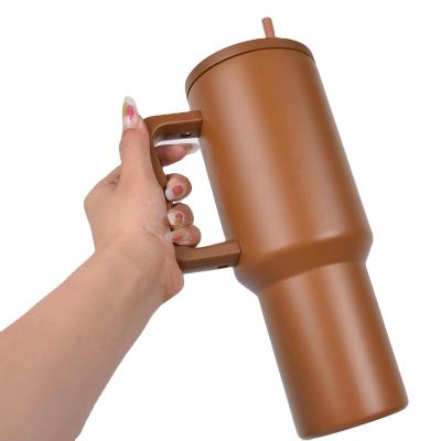 China Sustainable Double wall coffee stainless steel cup insulated beer mug 40oz travel tumbler with handle and straw for sale