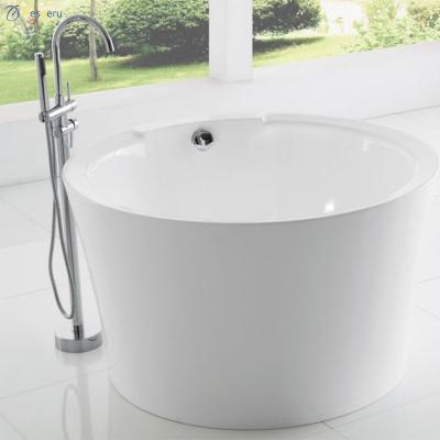 China Hotel Bathroom 1.7M Modern Acrylic Small Freestanding Round Soak Tub Soild Outdoor Free Standing Bathtub Soaking for sale