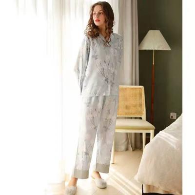 China Breathable Women Luxury Soft Sleepwear Plus Size Women Sleepwear 2 Pieces Set Floral Printing Silk Long Sleeve Pajamas Luxury for sale