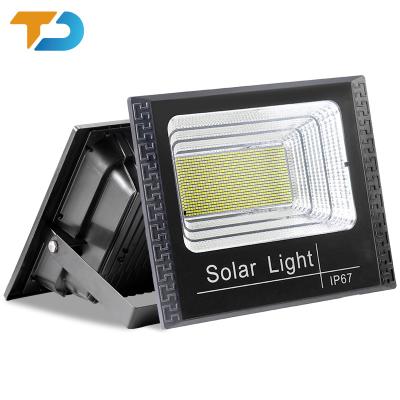 China Garden Tedian IP67 Floodlight Industrial Waterproof Outdoor Solar Reflector Led Garden Solar Flood Light for sale