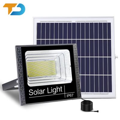 China Hotel rechargeable flood light 200w 300w outdoor ip65 waterproof panel solar flood light for sale