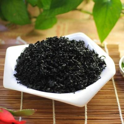 China Dry cut wakame, dried seaweed for soup or salads for sale