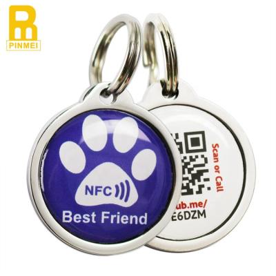 China Promotional Zinc Alloy Two Paws Shape Rabies Rabies Dog Collar Personalized Vaccine Tag Custom With ID for sale