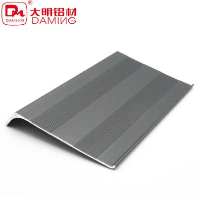 China Modern self-adhesive skirting line cheap baseboard modern simple beautiful installation arch for sale