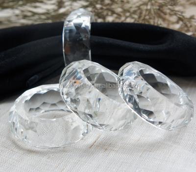 China Lead and nickel high grade bulk free wholesale round crystal glass lucite acrylic napkin ring holder for sale