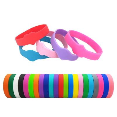 China Waterproof Shape Customize Promotional Wristbands Events And Brand Awareness Print Silicone Wristband Rubber Wristband YJEL0024 for sale