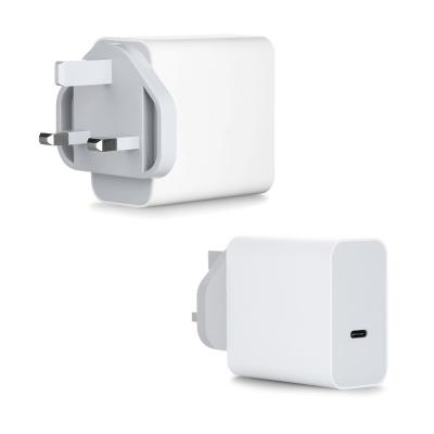 Cina UK Plug Fast Type C Mobile Phone Wall Charger 5V 9V 12V 3A 15V 2.6A PD 36W 45W in vendita