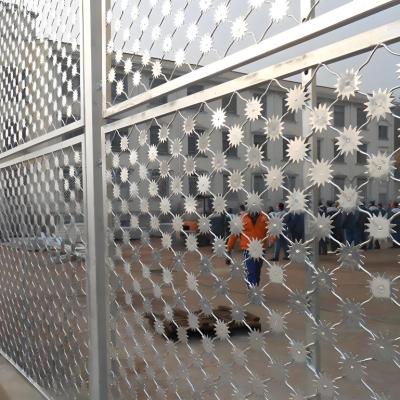 China Galvanized Metal Wire Mesh Fencing High Security Prison Fencing 2.5m for sale