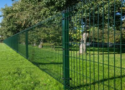 China 3D Curved Wire Mesh Garden Fence Curved guardrail 1.5m*2.0m Welded Wire Fence for sale